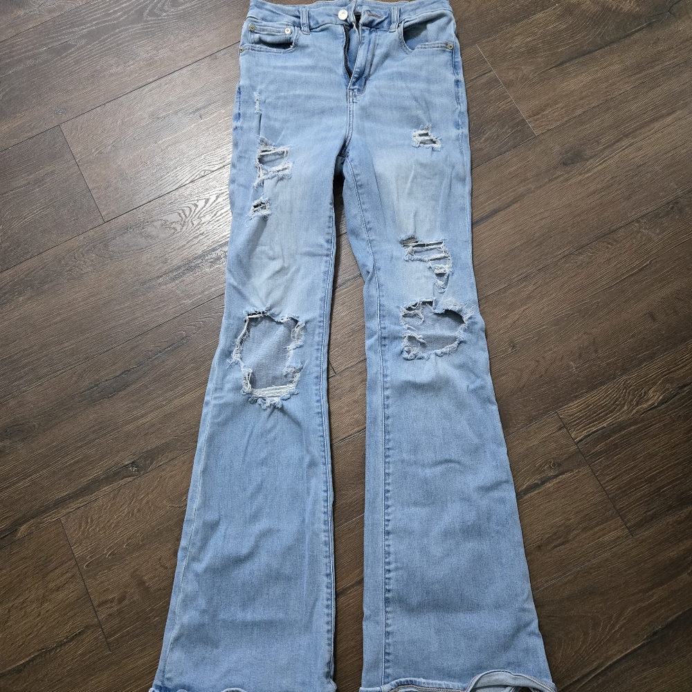 American Eagle distressed jeans